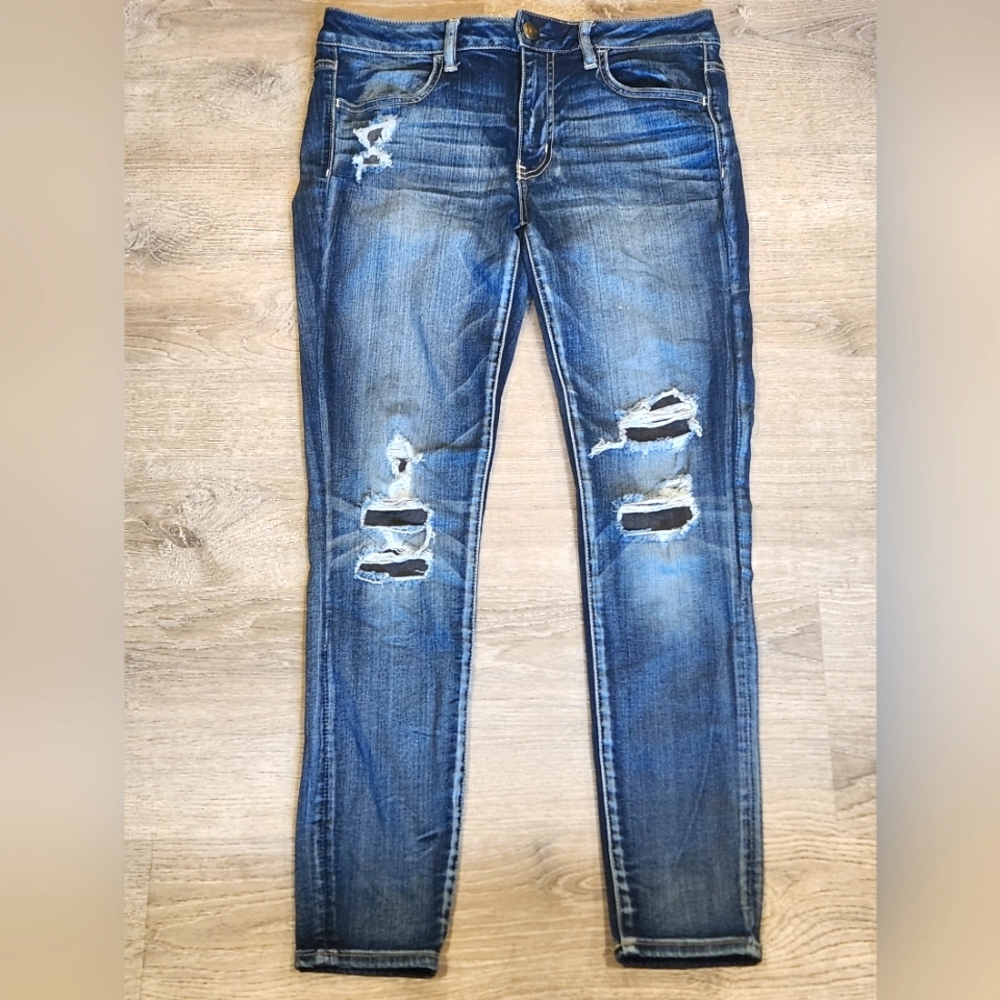 American Eagle Outfitters Ripped Jeans